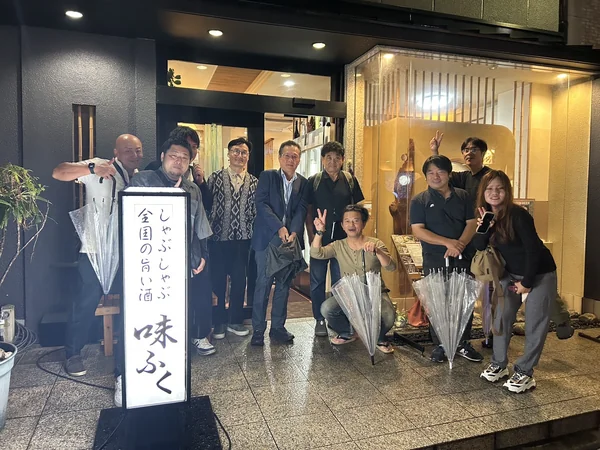 懇親会で交流を深めました。