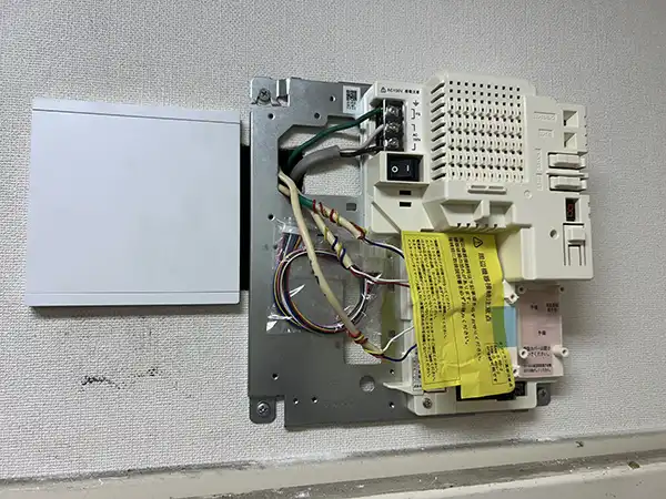 制御盤、室内解錠操作機の交換工事