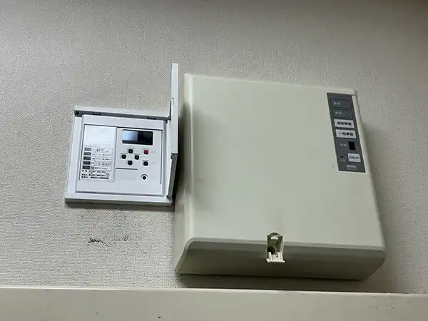制御盤、室内解錠操作機の交換工事